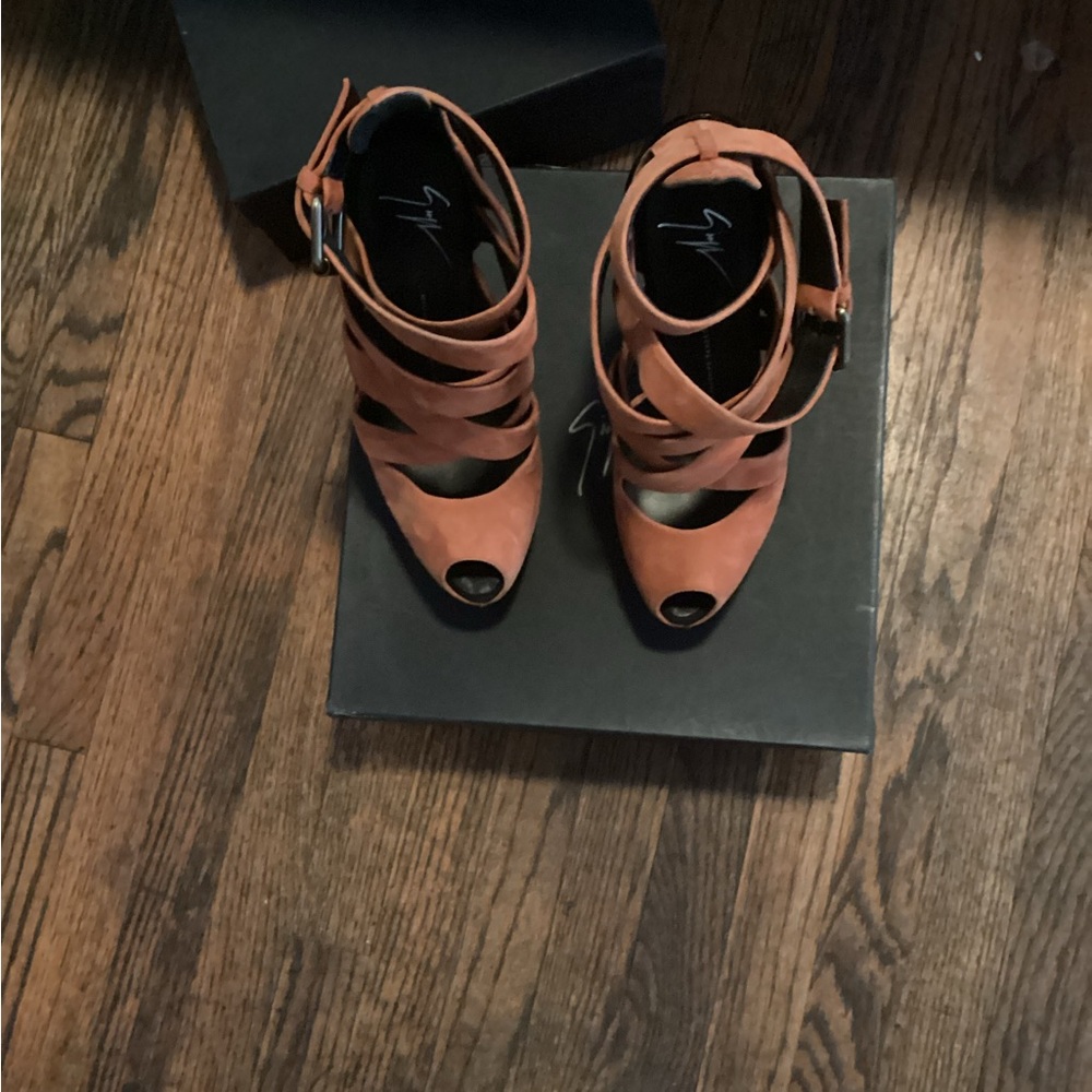 Shoes - Picture 4 of 8